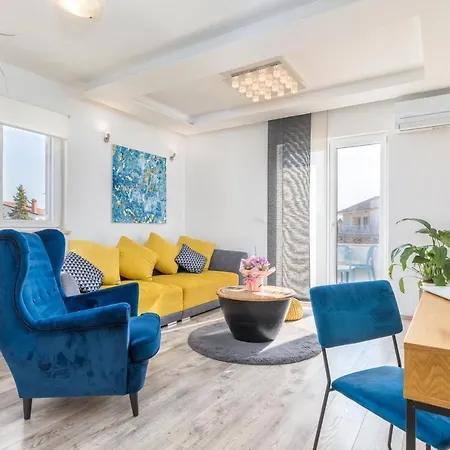 Apartment Nina