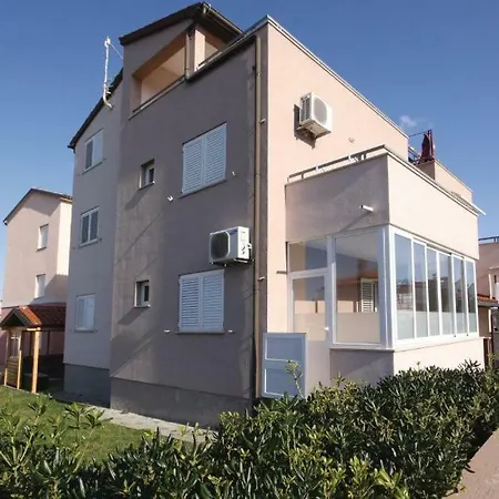 Apartment Nina